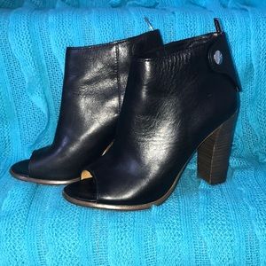 🥾Coach Black Leather Open Toe Ankle Boots WS61